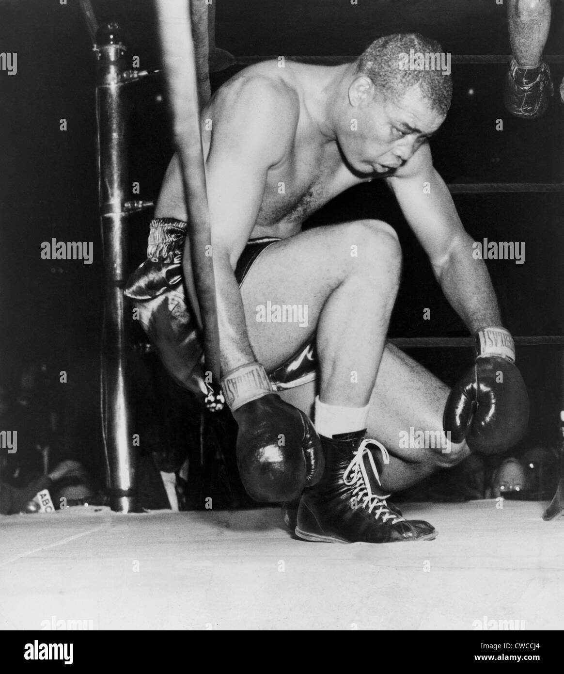 Joe Louis' last professional boxing fight. He sinks through the ropes