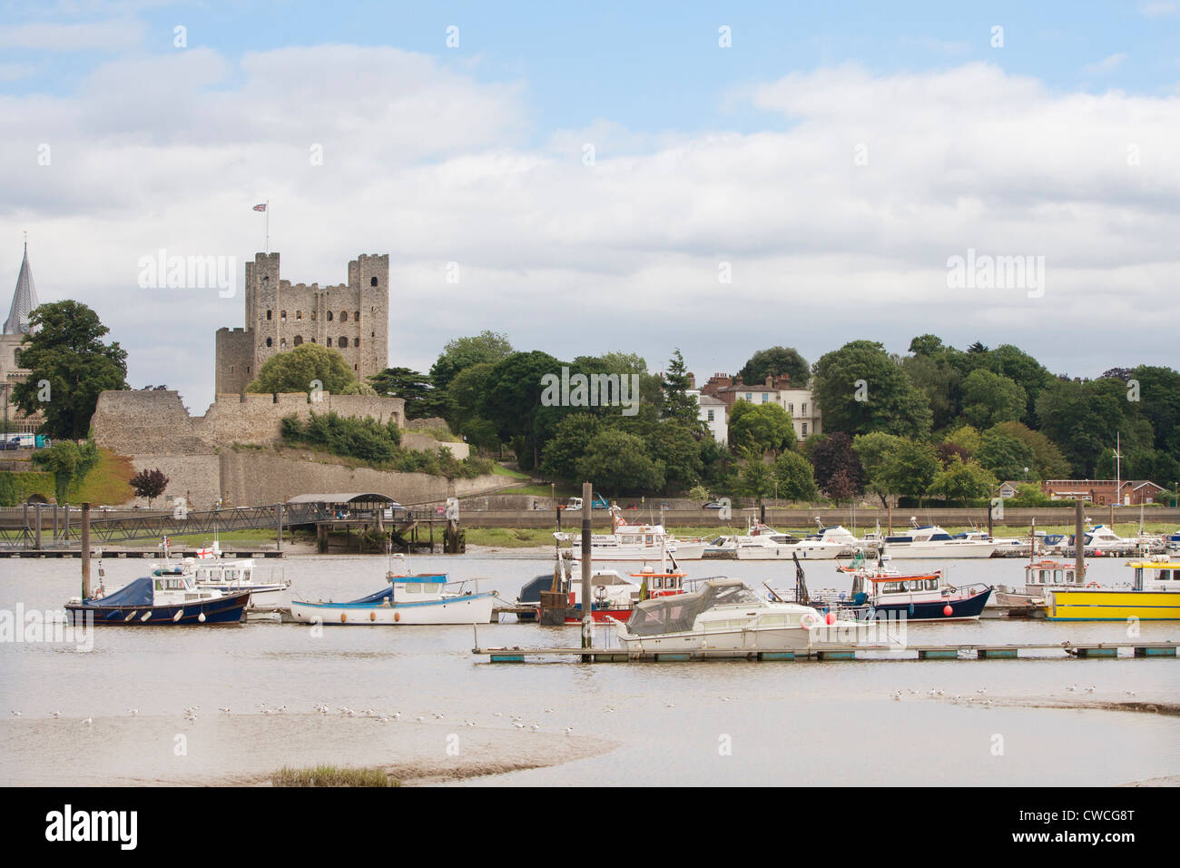 Rochester Castle, across River Medway Stock Photo Alamy