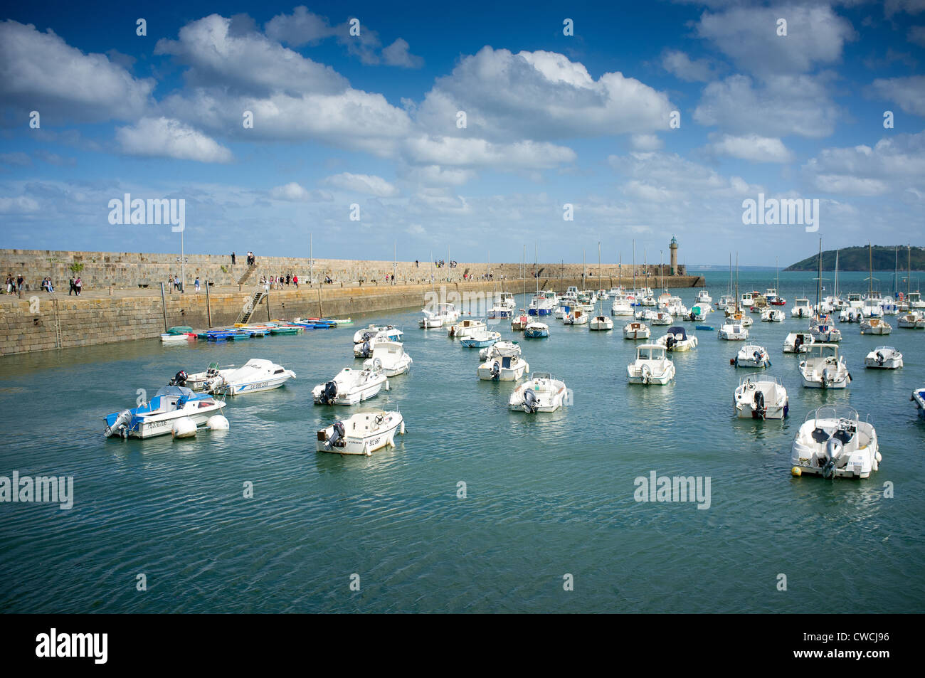 Binic beach hi-res stock photography and images - Alamy