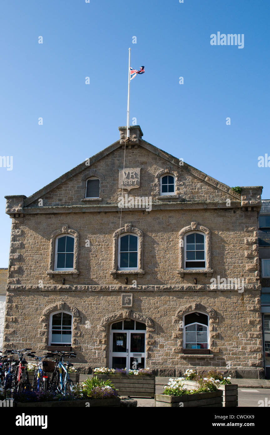 The fine Victorian Town hall stands on The Parade in Hugh Town, Saint Mary's,  Isles of Scilly. Stock Photo