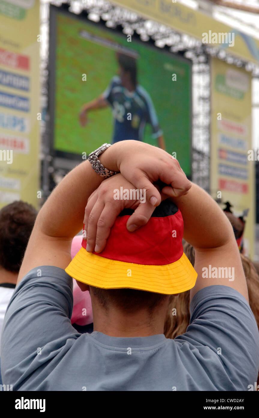 Berlin, 2006 World Cup fan zone at the Brandenburg Gate Stock Photo Alamy