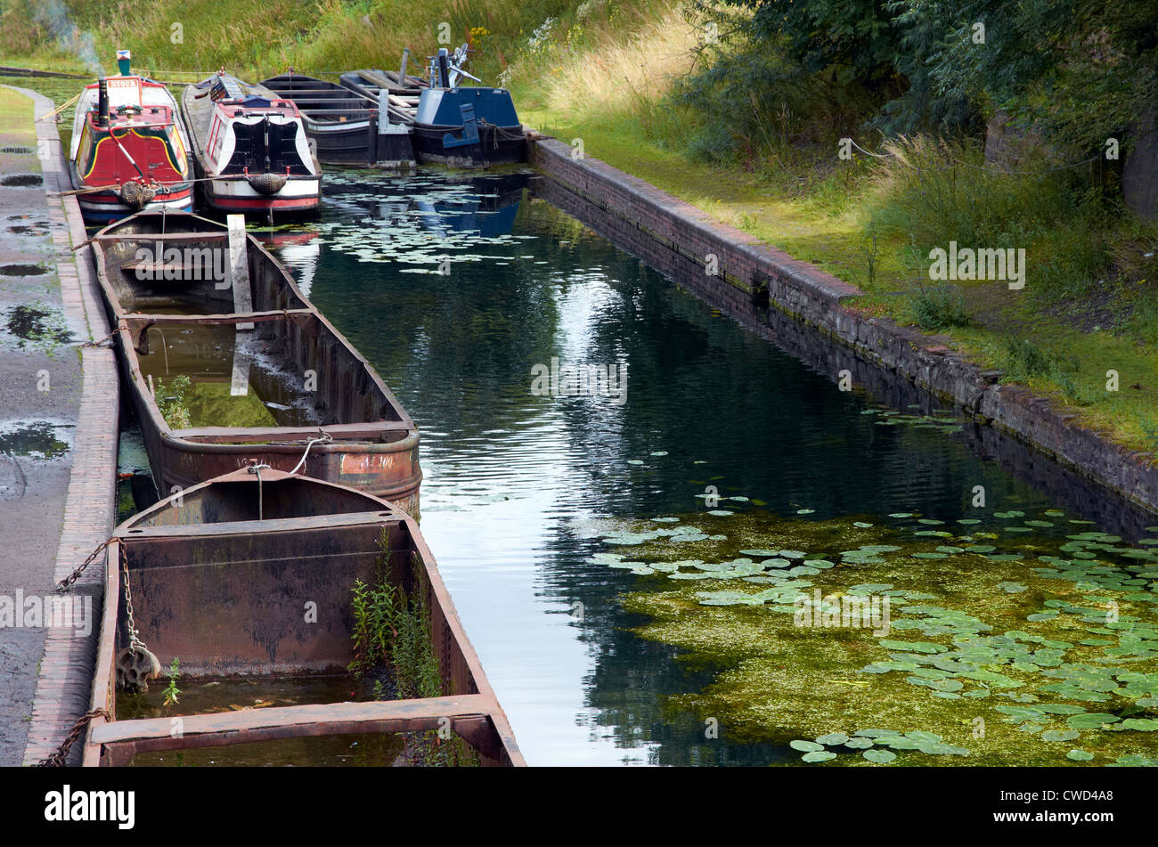 Black Country Living Museum, Dudley, West Midlands. Narrow boats in the canal basin. Stock Photo