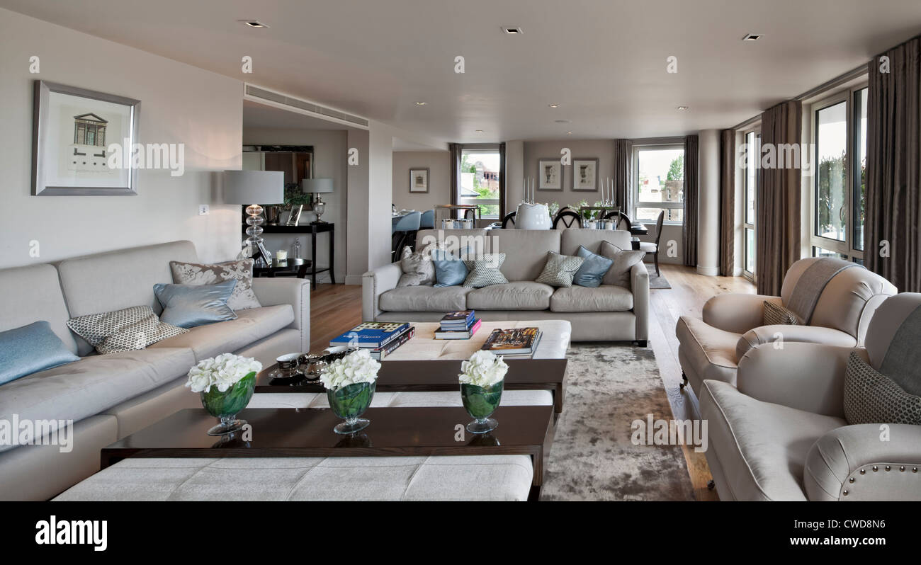 Luxury apartments london hi-res stock photography and images - Alamy