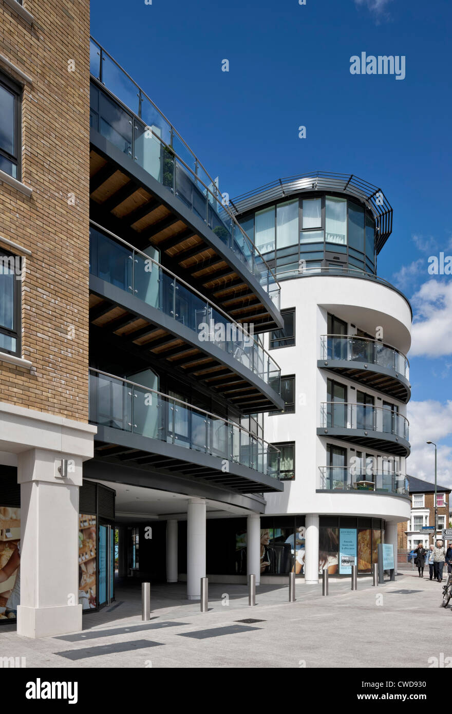 Kew Bridge Road apartments] architecture housing Stock Photo Alamy
