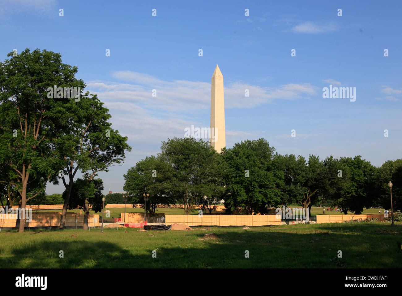 Washington monument construction hi-res stock photography and images ...