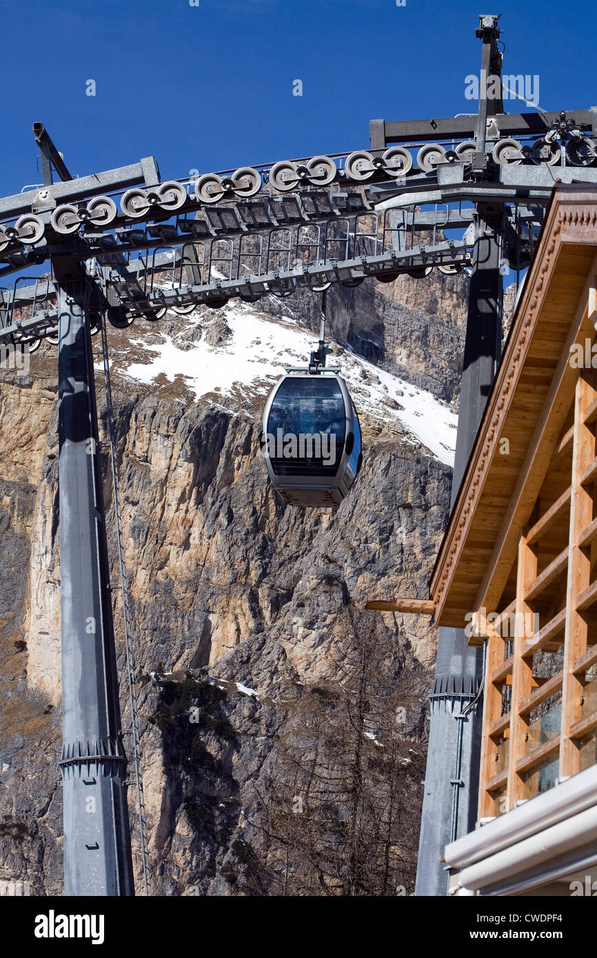 Cable Car Col Pradat above the Edelweisstal above Colfosco winter  between Selva and Corvara Dolomites Italy Stock Photo