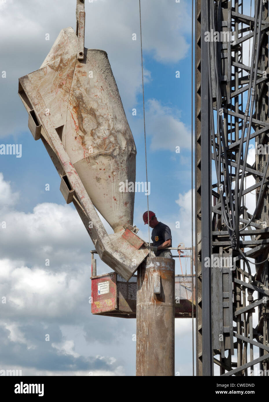 Pouring concrete crane hires stock photography and images Alamy