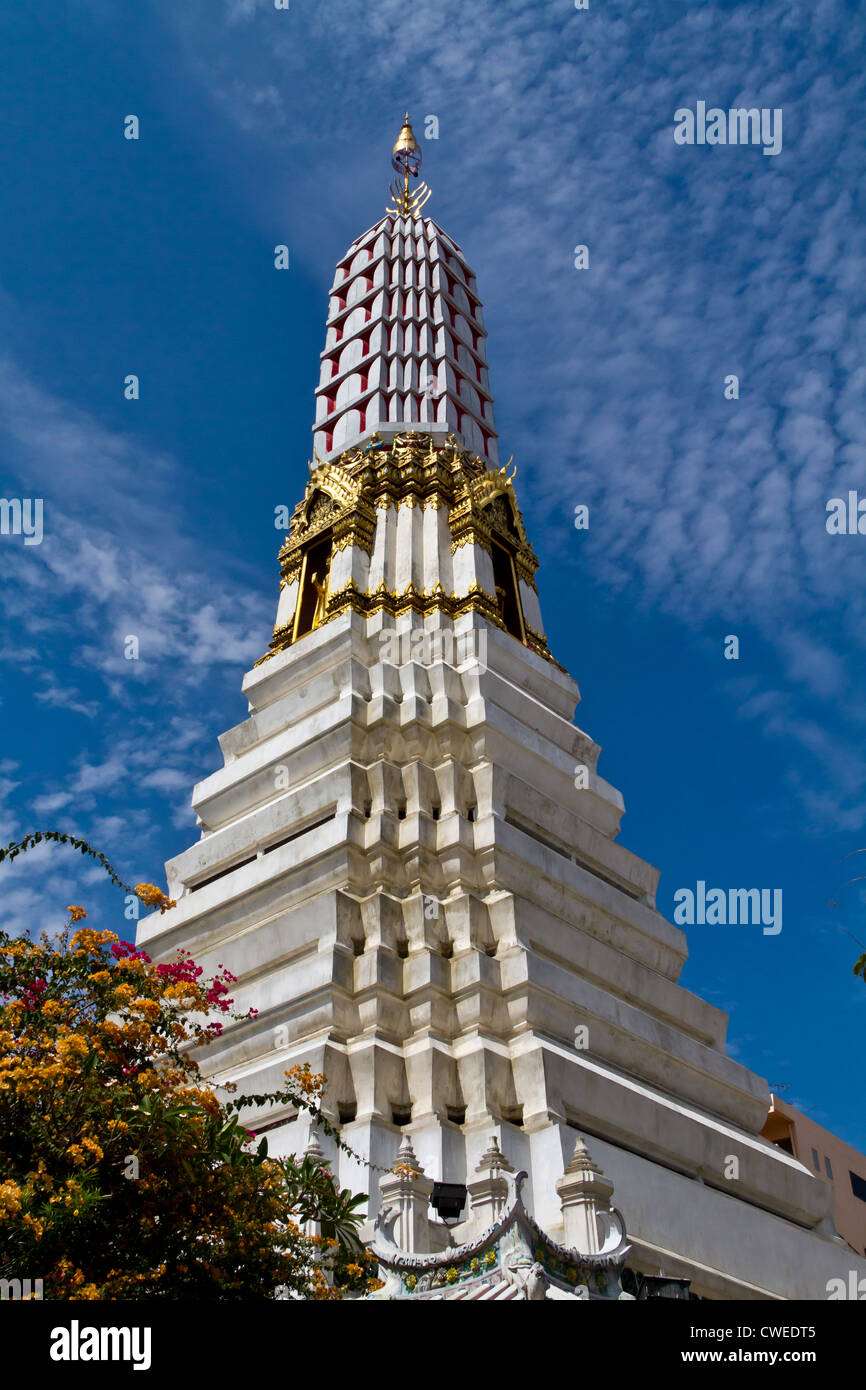 Buddhist Temple in Bangkok Stock Photo - Alamy