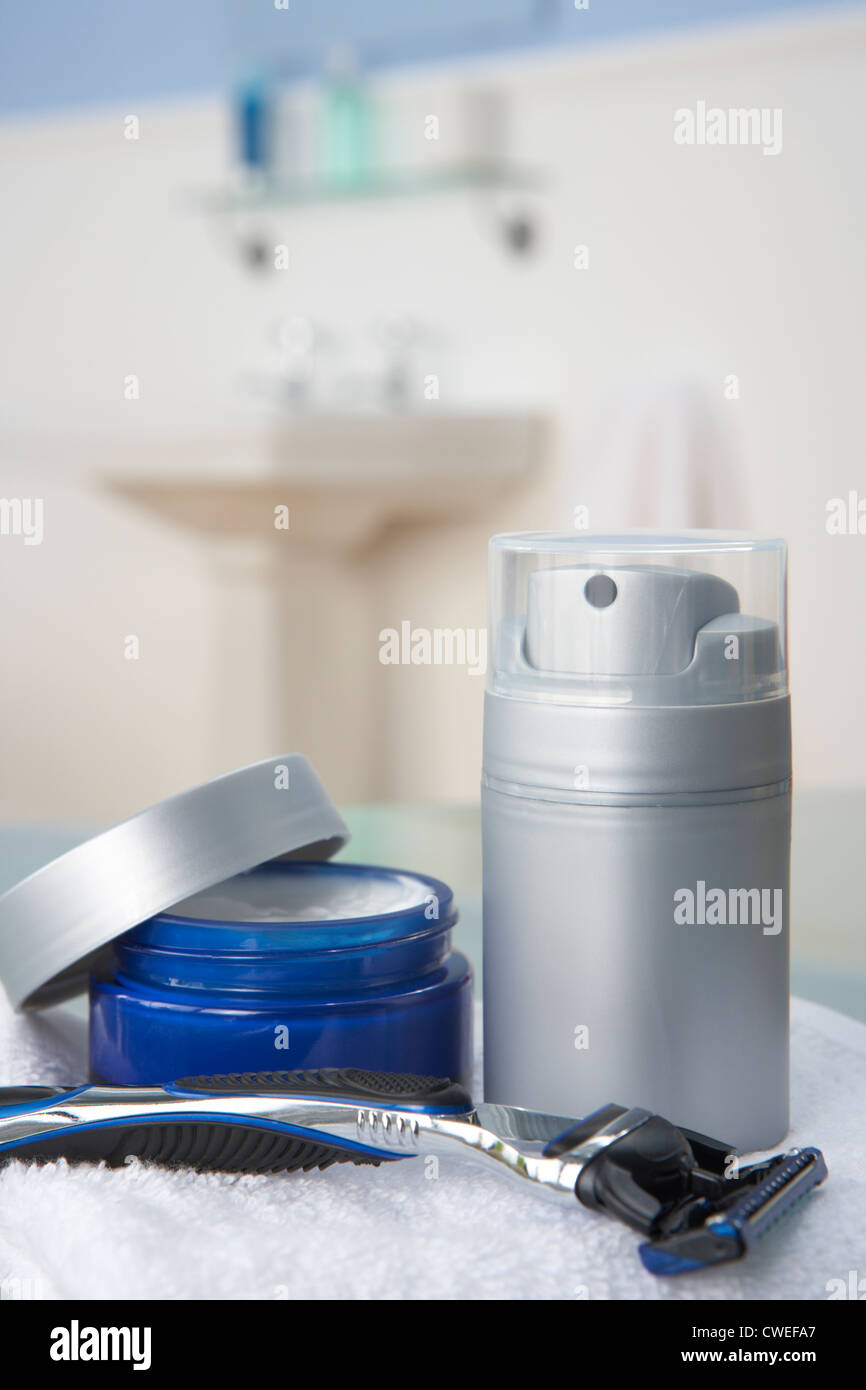 Shaving kit hi-res stock photography and images - Alamy