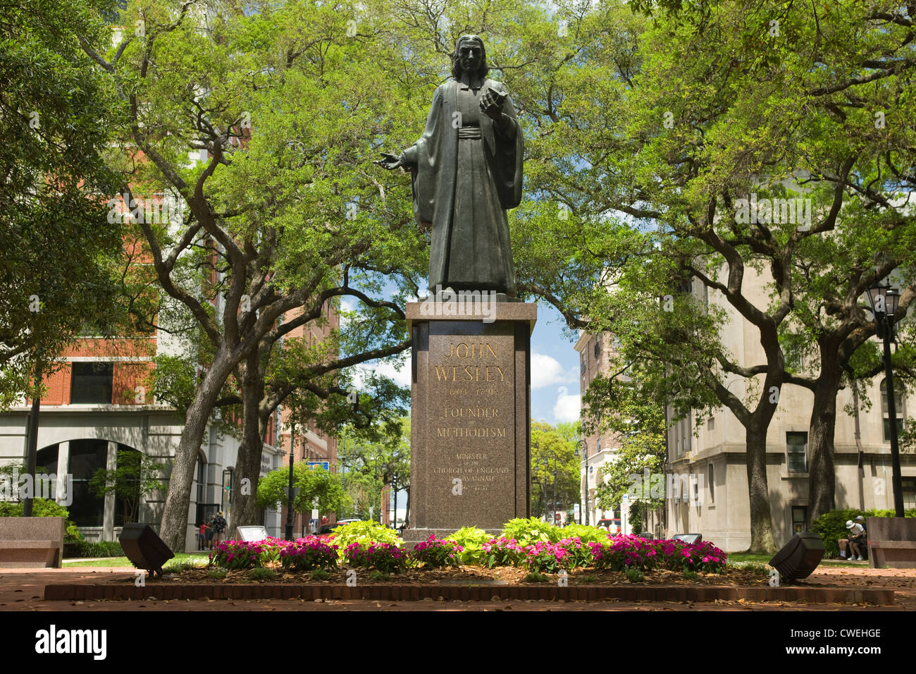 JOHN WESLEY STATUE REYNOLDS SQUARE SAVANNAH USA Stock Photo Alamy