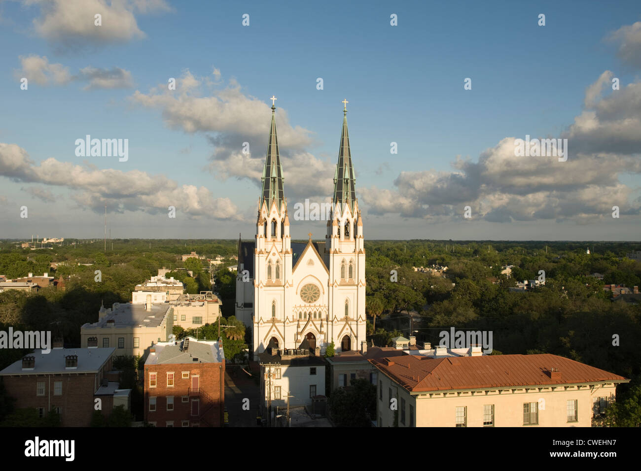CATHEDRAL OF SAINT JOHN THE BAPTIST SKYLINE SAVANNAH GEORGIA USA Stock ...