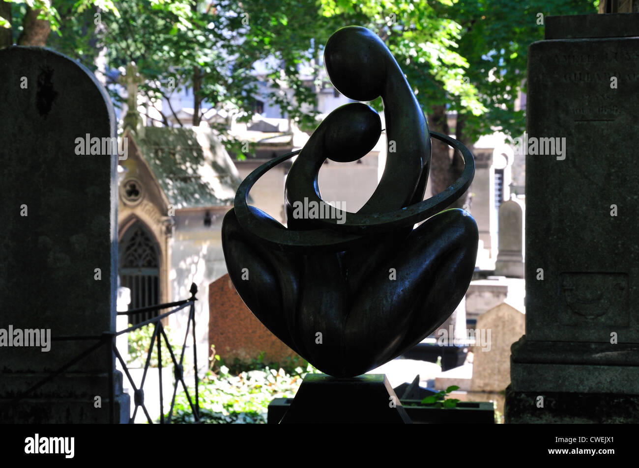 Paris, France. Cimetiere de Montmartre. Modern sculpture on tomb of Ludmila Tcherin Stock Photo