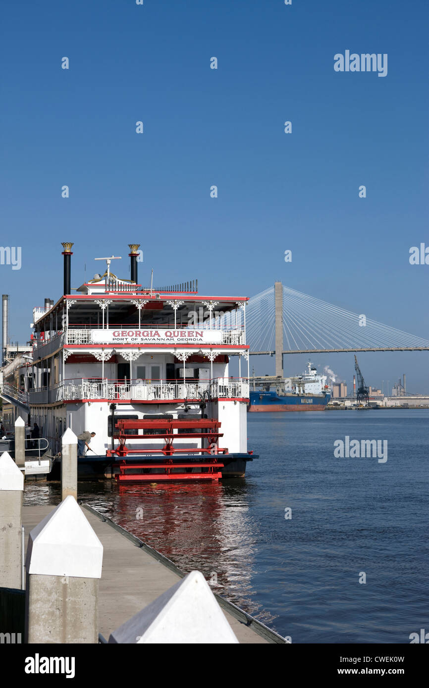 Steamer boat hires stock photography and images Alamy