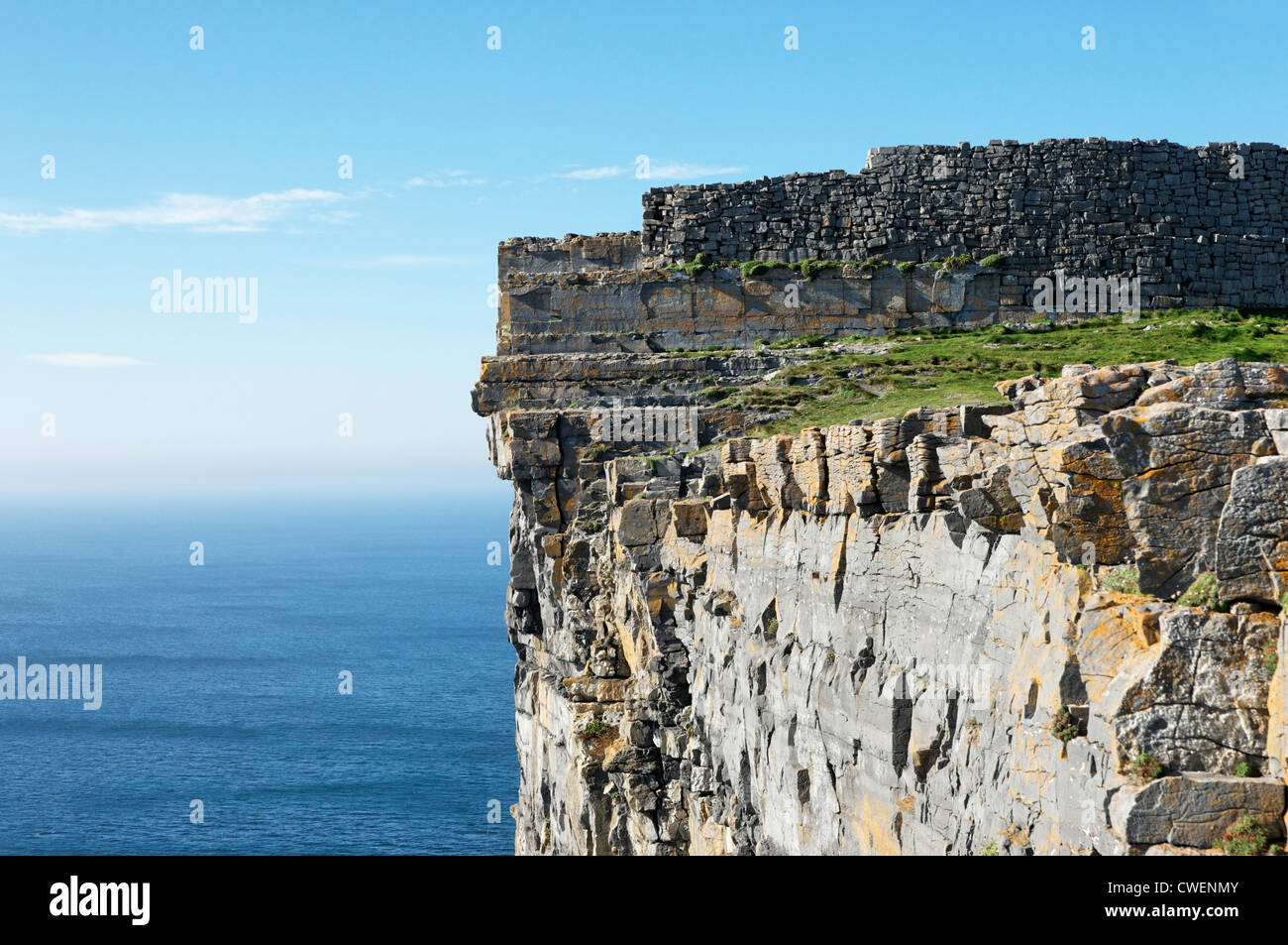 Dun Aengus, a cliff edge ring fort, Inishmore, Aran Islands, County Galway, Connaught, Ireland. Stock Photo