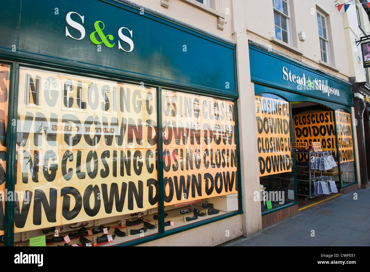 Stead & Simpson shoe shop closing down on high street at Brecon Powys South Wales Cymru UK Stock Photo