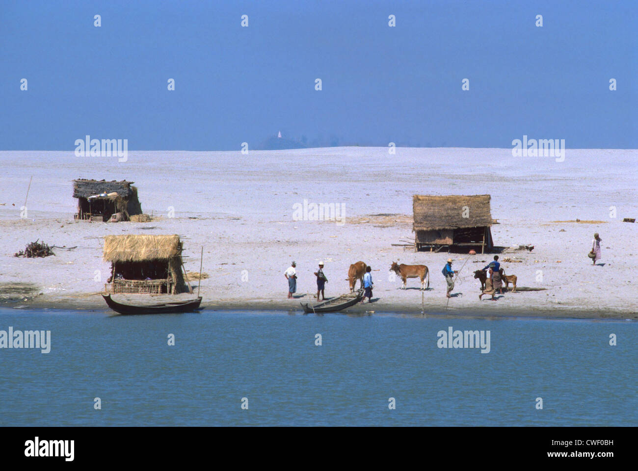 Riverbank community Irrawaddy River Burma Stock Photo
