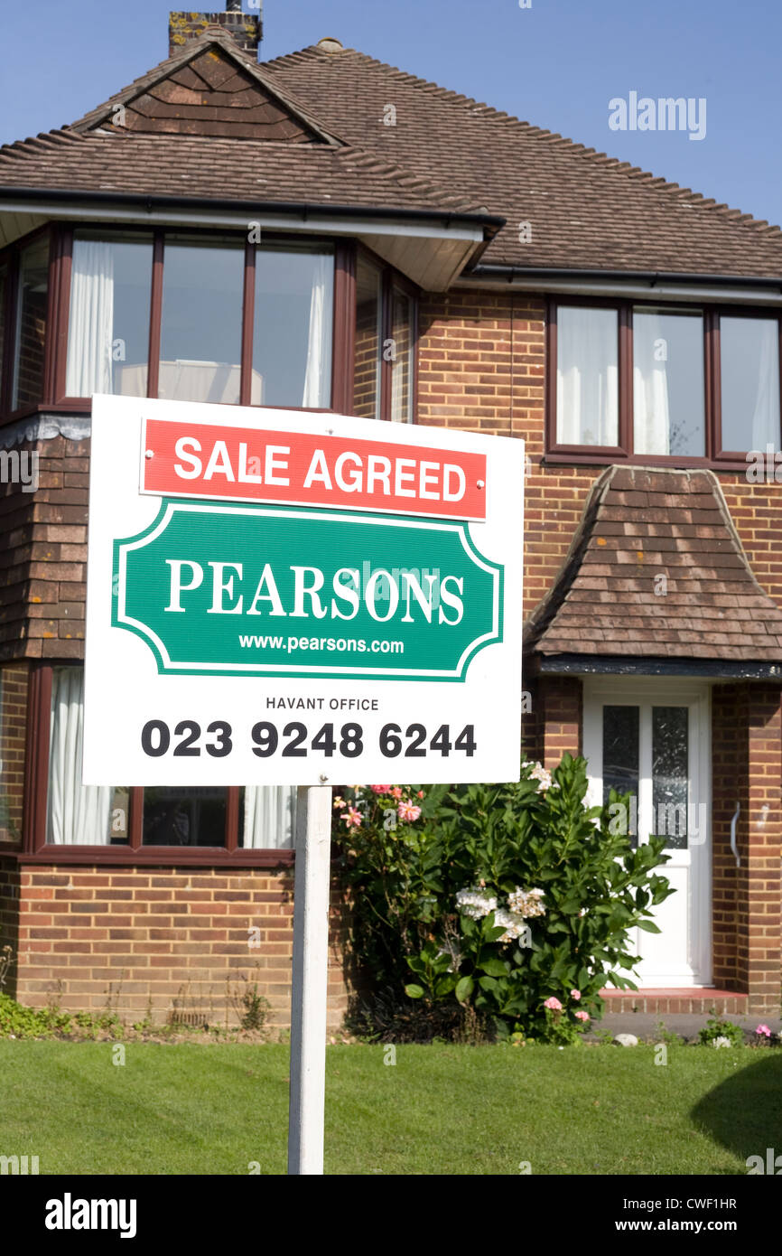 Pearsons estate agent hires stock photography and images Alamy