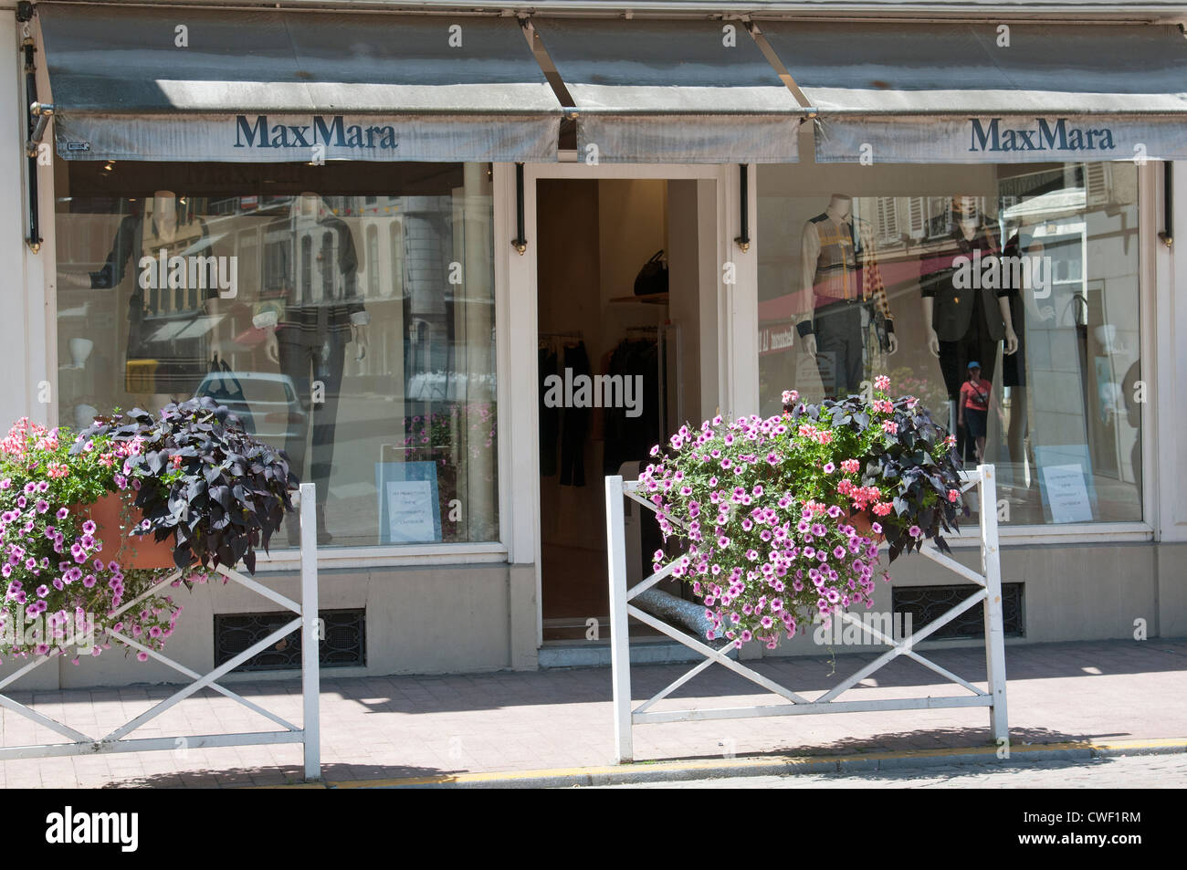 MaxMara fashion store in Pau southwest France Stock Photo
