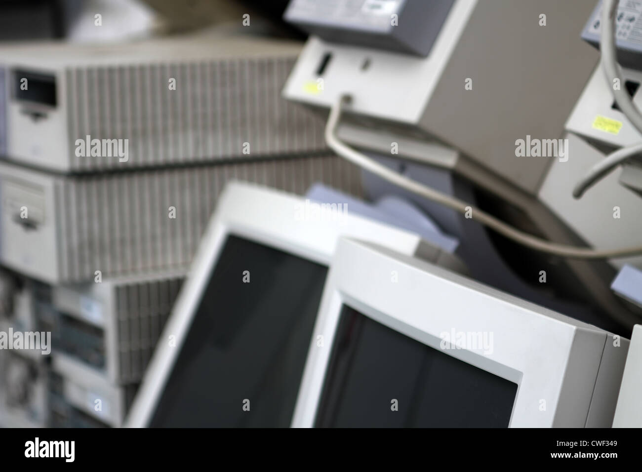 Pile of computers hi-res stock photography and images - Alamy