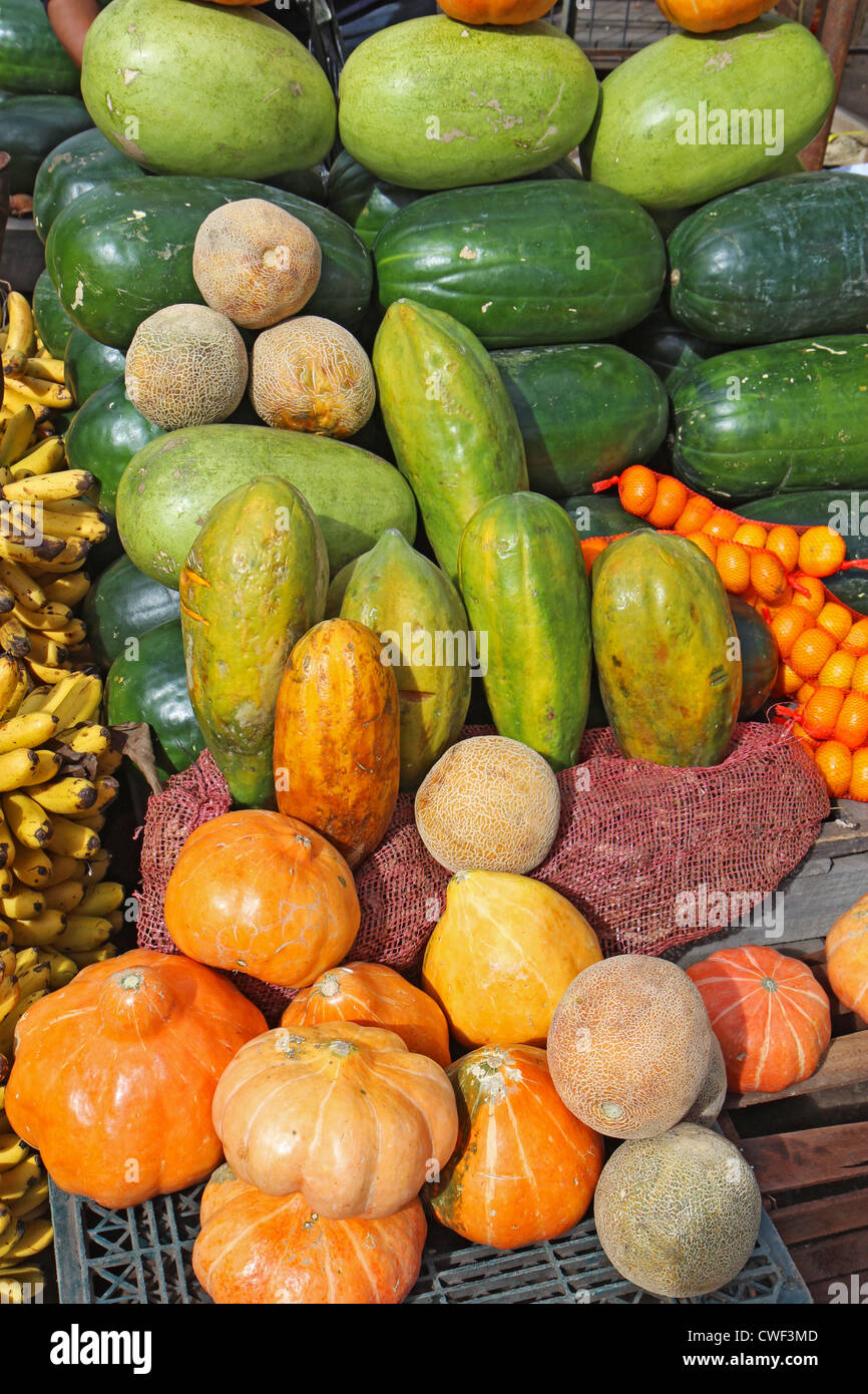 Tropical fruit and vegetables at a roadside stand in the Andean highlands near Quito, Ecuador Stock Photo