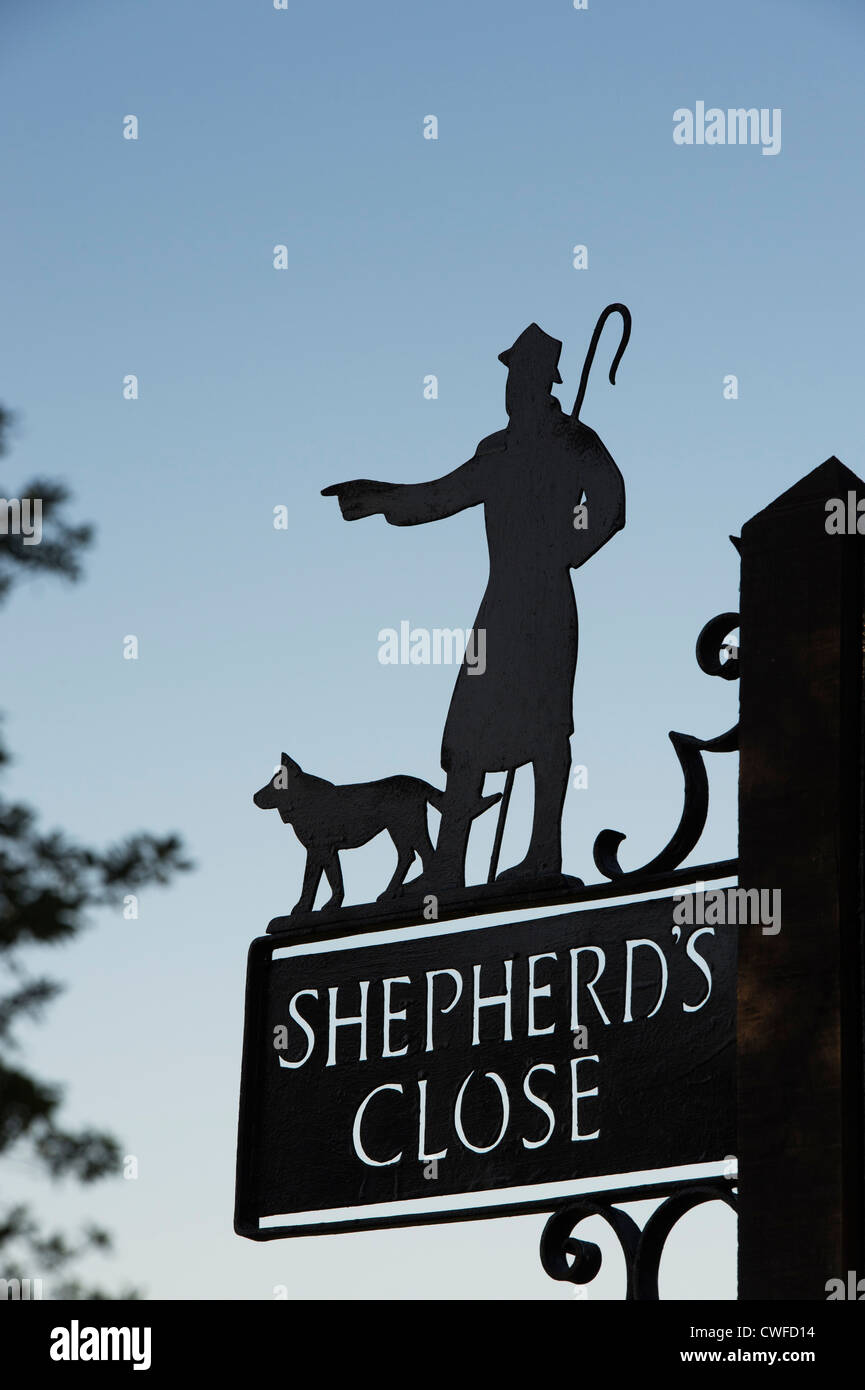 Sheperds close sign. Silhouette metal sign. Kington, Herefordshire ...