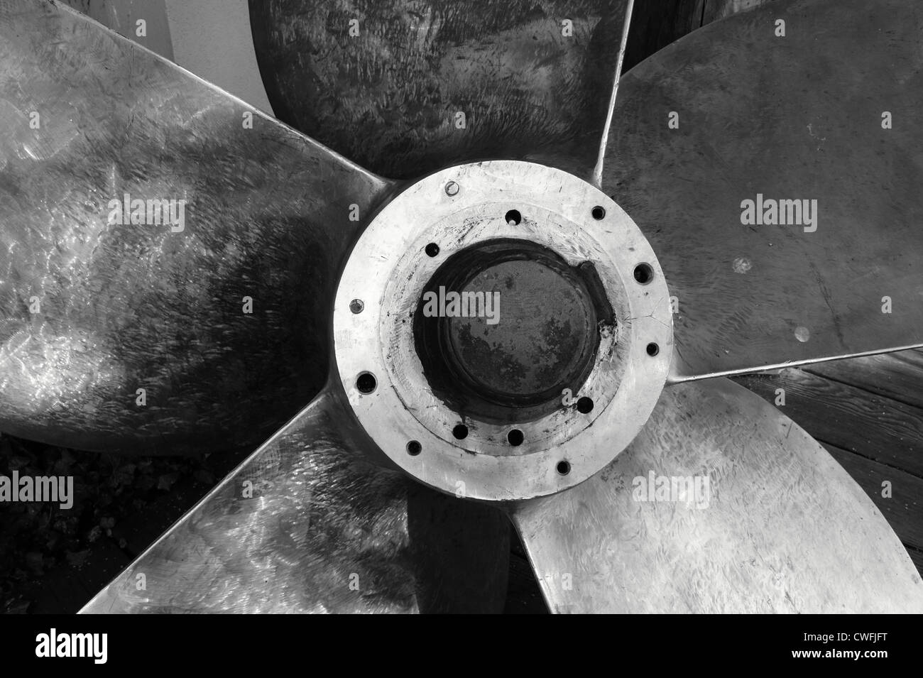 Ships propeller hires stock photography and images Alamy