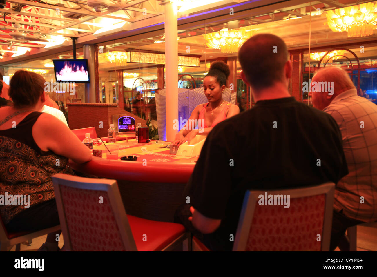 Gambling table games las vegas hires stock photography and images Alamy