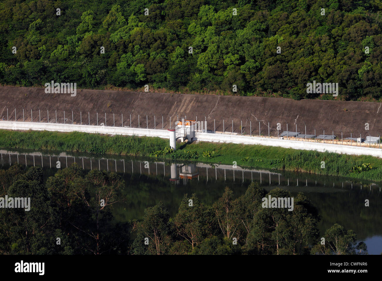 Shenzen/Hong Kong border wall under construction, 2012 Stock Photo Alamy