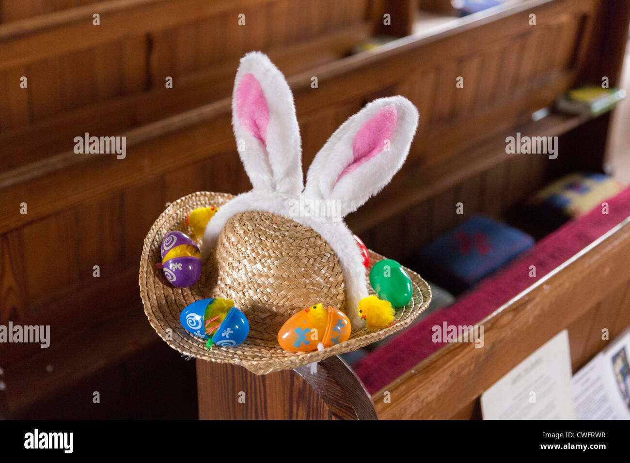 St Mary's church Upavon Easter bonnet display Stock Photo