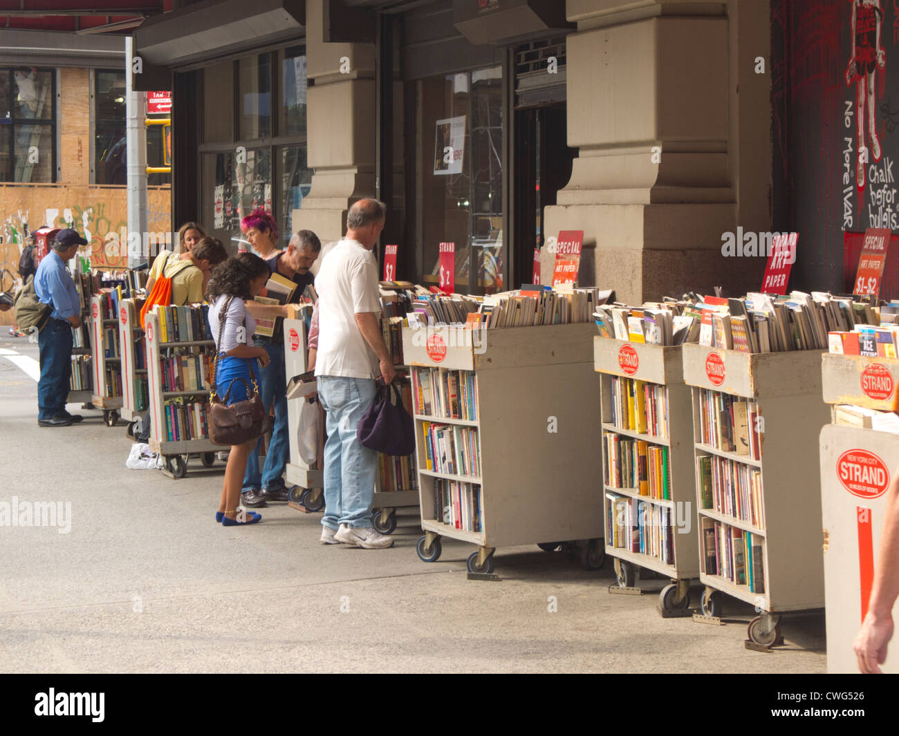 strand-bookstore-in-new-york-city-stock-photo-alamy