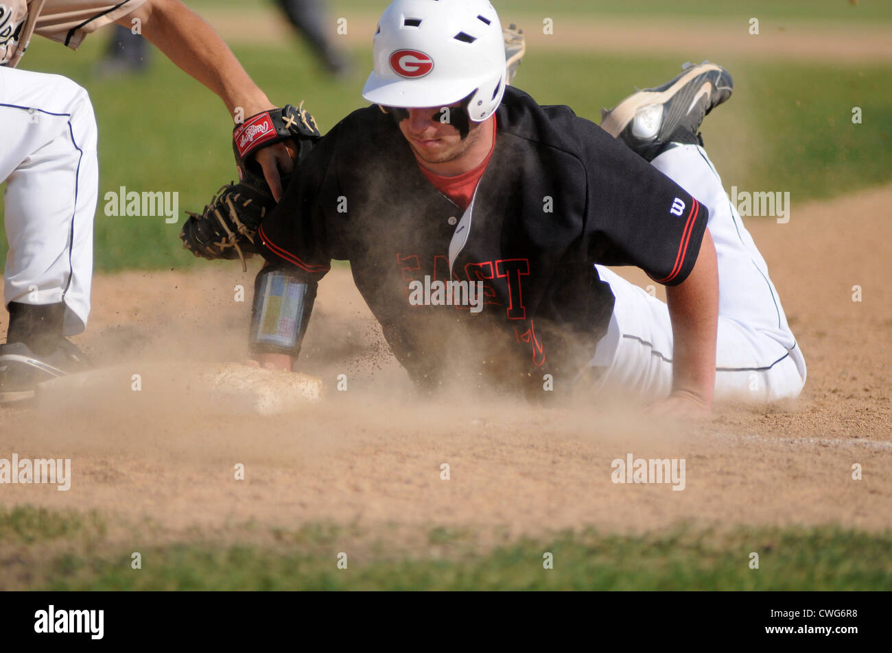 Base stealing hi-res stock photography and images - Alamy