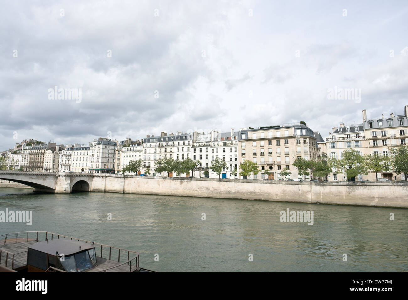 Quai de Béthune, on the Ile Saint Louis, seen from the Pont de Sully