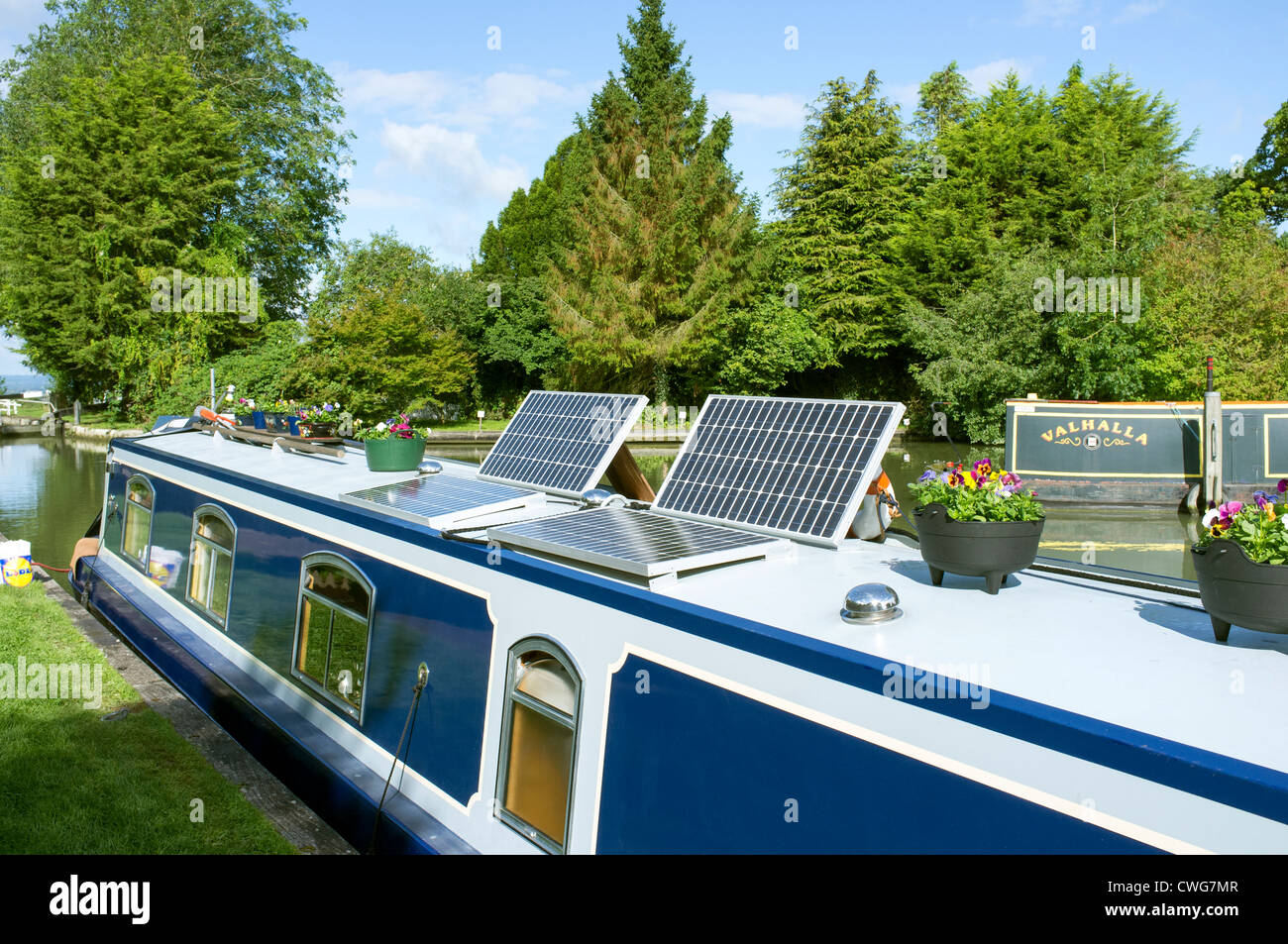 Solar panels on a barge hires stock photography and images Alamy