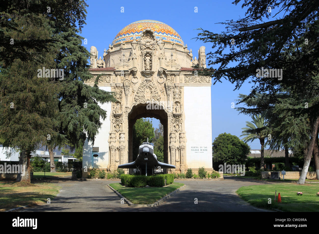 The Portal of the Folded Wings Shrine to Aviation at the Valhalla Memorial  Park Cemetery Stock Photo - Alamy