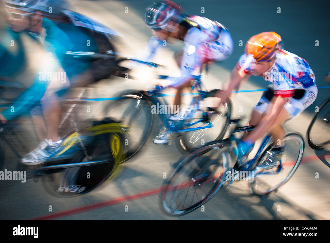 Track cycling hi-res stock photography and images - Alamy