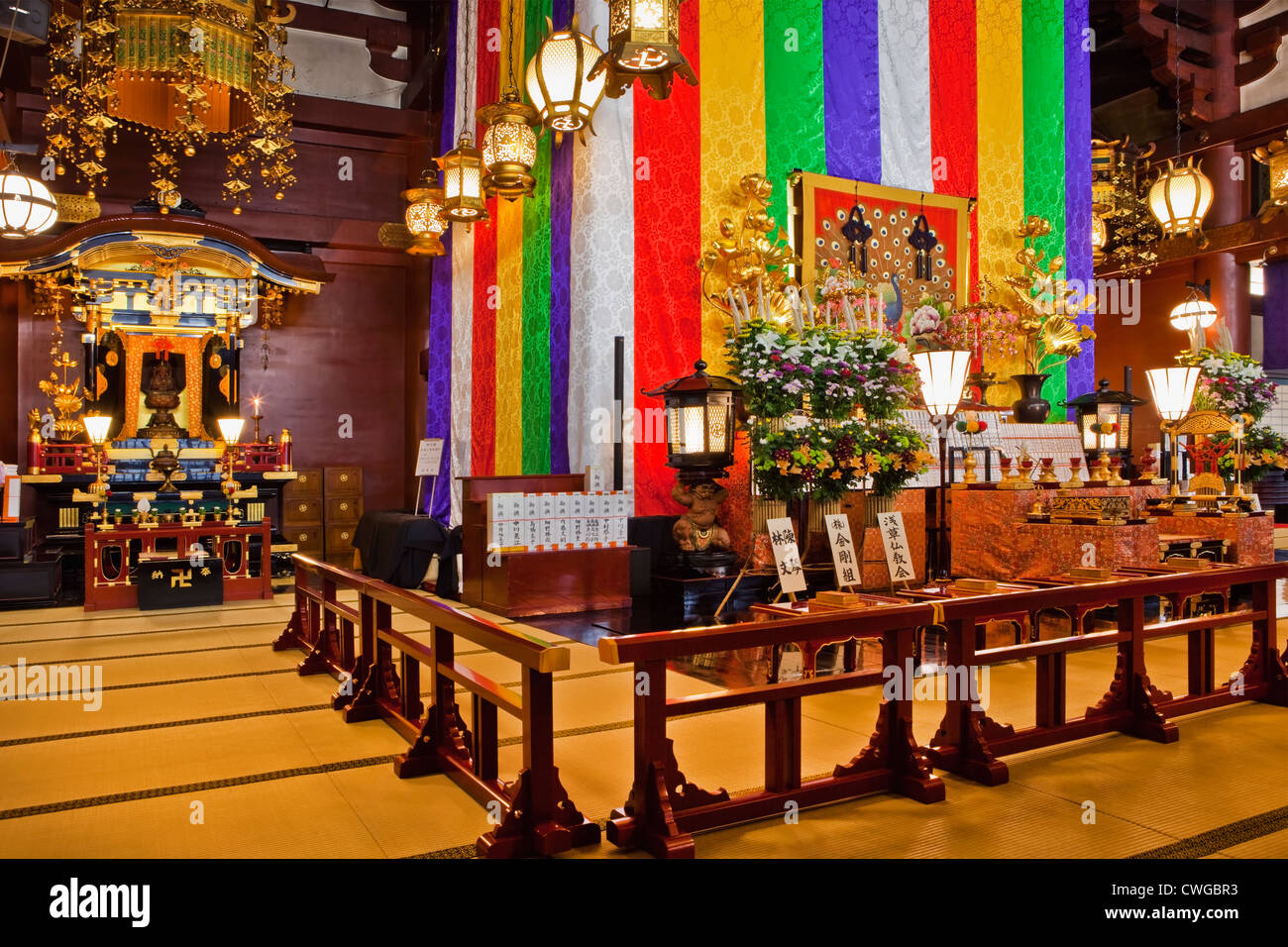 Buddhist altar japan hires stock photography and images Alamy
