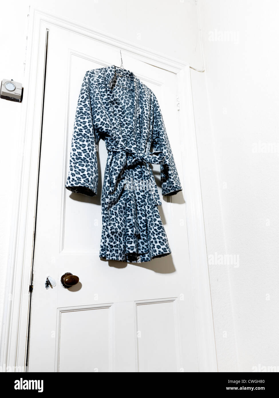 Leopard Print Dressing Gown Hanging On Door Stock Photo Alamy leopard-print-dressing-gown-hanging-on-door-stock-photo-alamy