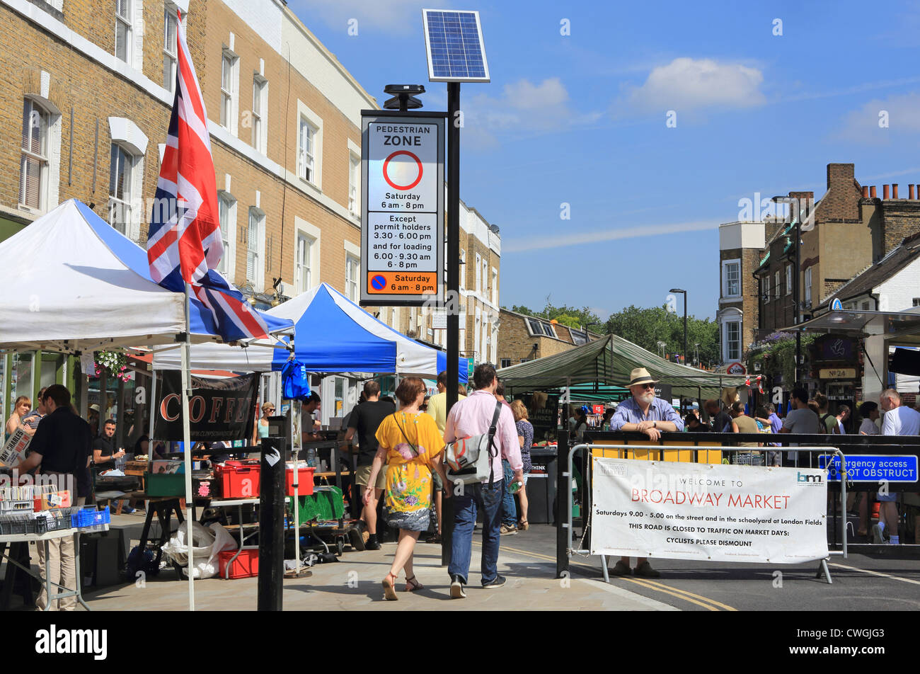 Trendy Broadway Market on a sunny Saturday morning, in Hackney, East London,England, UK Stock Photo