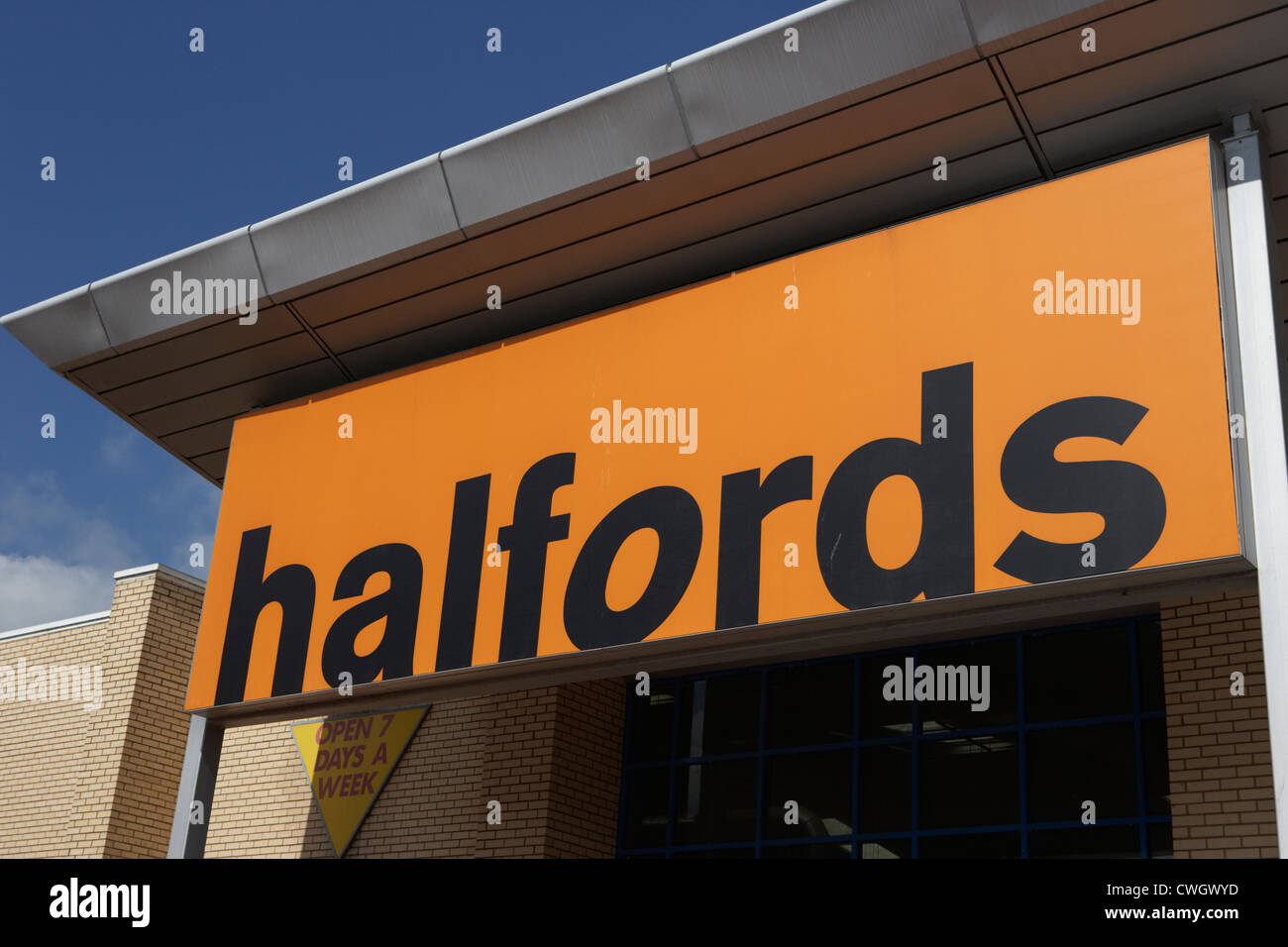 Halfords store uk shop hires stock photography and images Alamy