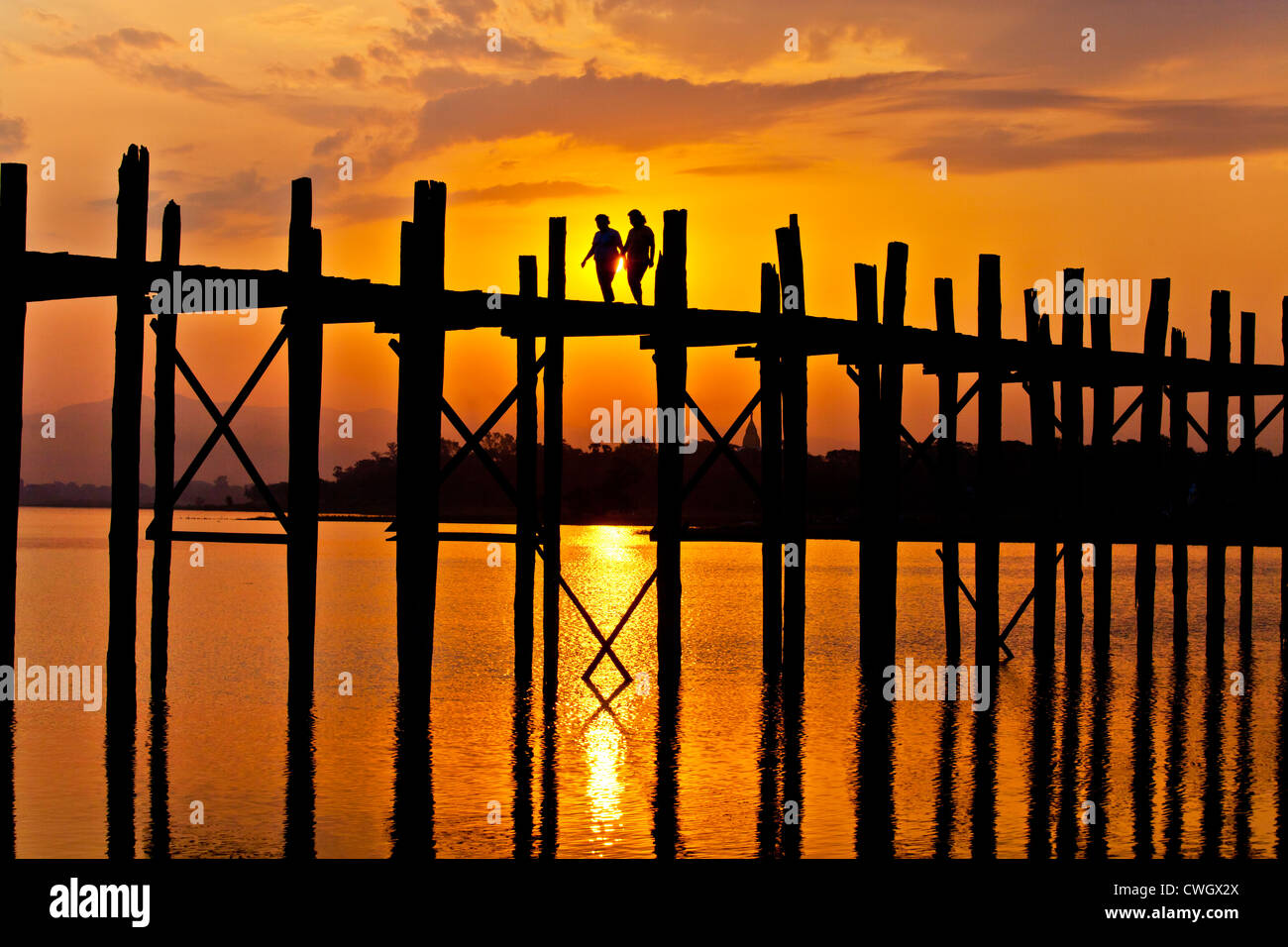 U beins bridge taungthaman lake hi-res stock photography and images - Alamy