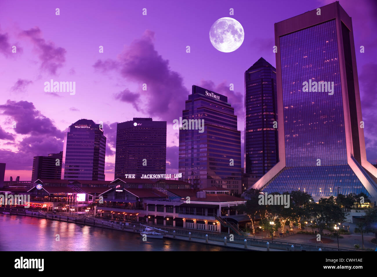 JACKSONVILLE LANDING NORTH BANK WATERFRONT SAINT JOHNS RIVER