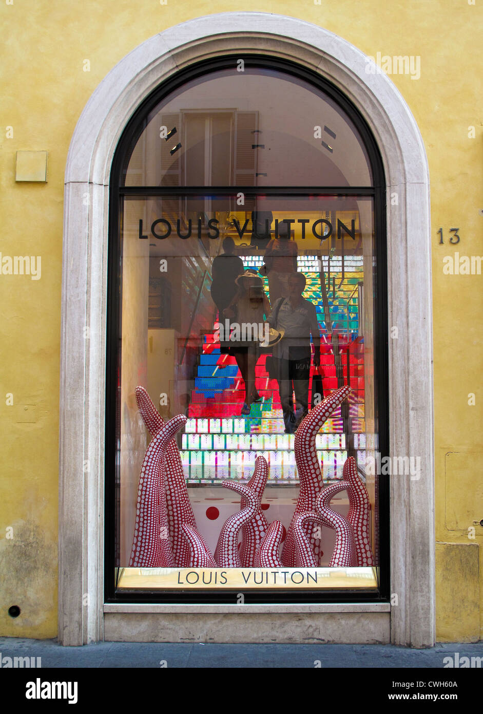 Passing A Louis Vuitton Display Window Stock Photo - Download Image Now -  Store, Advertisement, Luxury - iStock