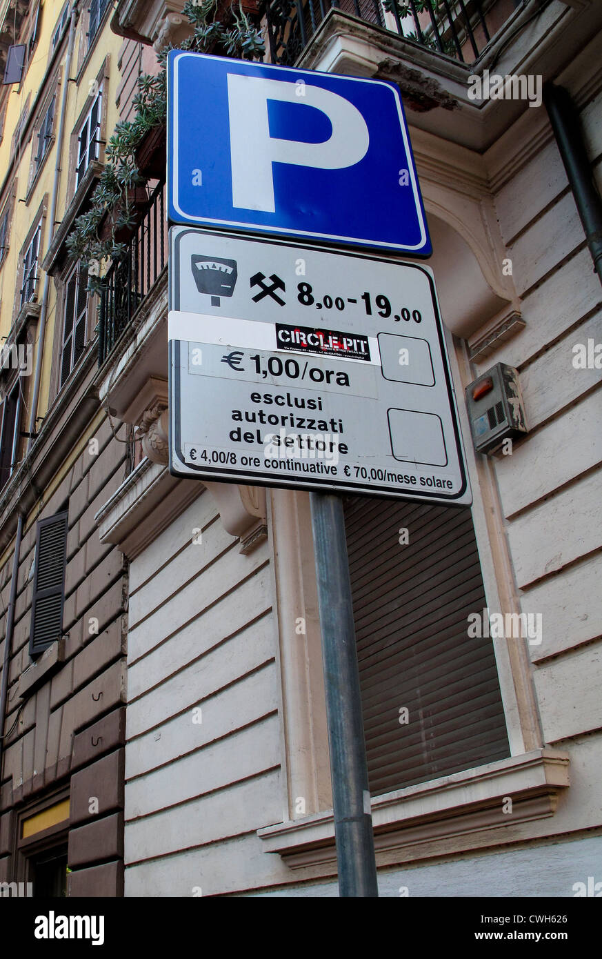 Italian parking meter hi-res stock photography and images - Alamy