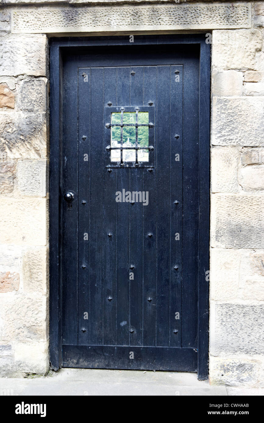 Old strong wooden door hi-res stock photography and images - Alamy