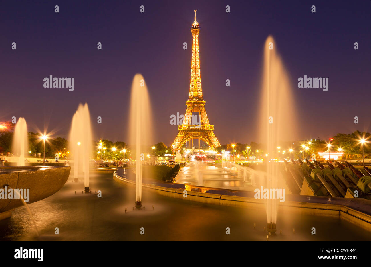 The Fontaines de Chaillot, Eiffel Tower Paris skyline France EU Europe Eiffel tower with Trocadero fountains at night Paris skyline France EU Europe Stock Photo