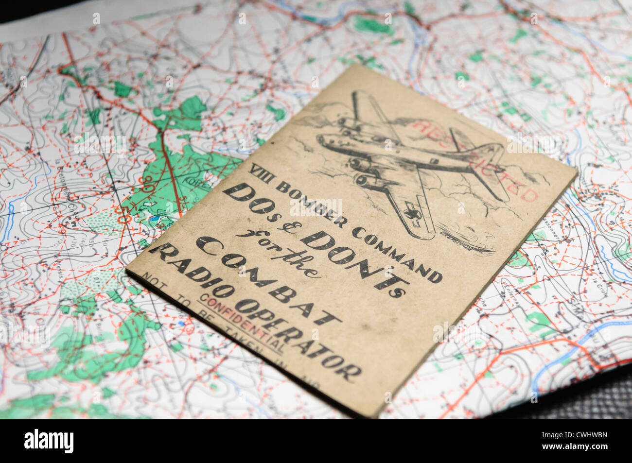 Pamphlet issued to VIII Bomber Command during WW2 'Dos and Don'ts for the Combat Radio Operator' Stock Photo