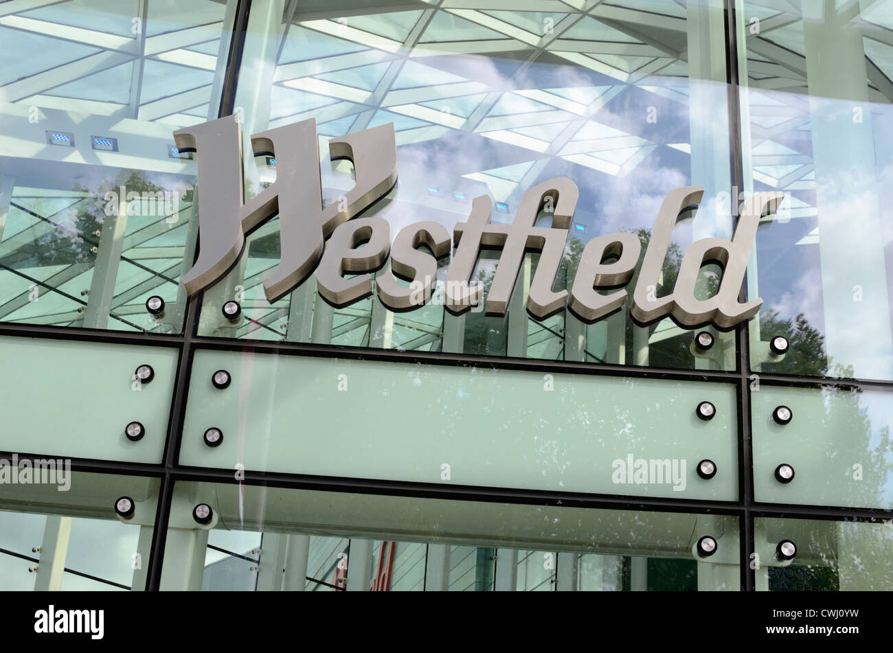 Westfield london shops hi-res stock photography and images - Alamy