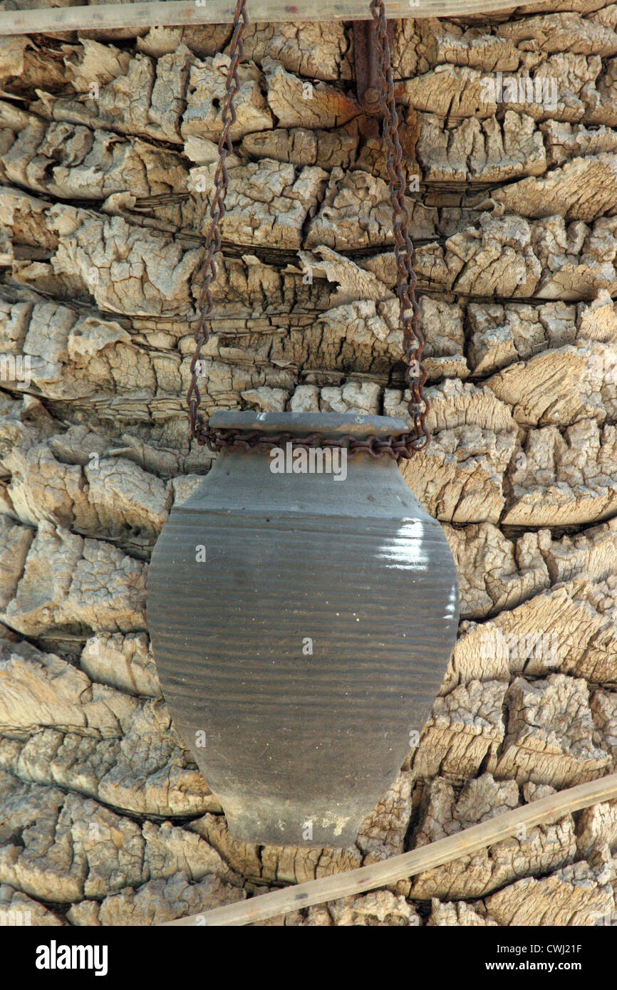 Traditional arabic pottery Stock Photo Alamy