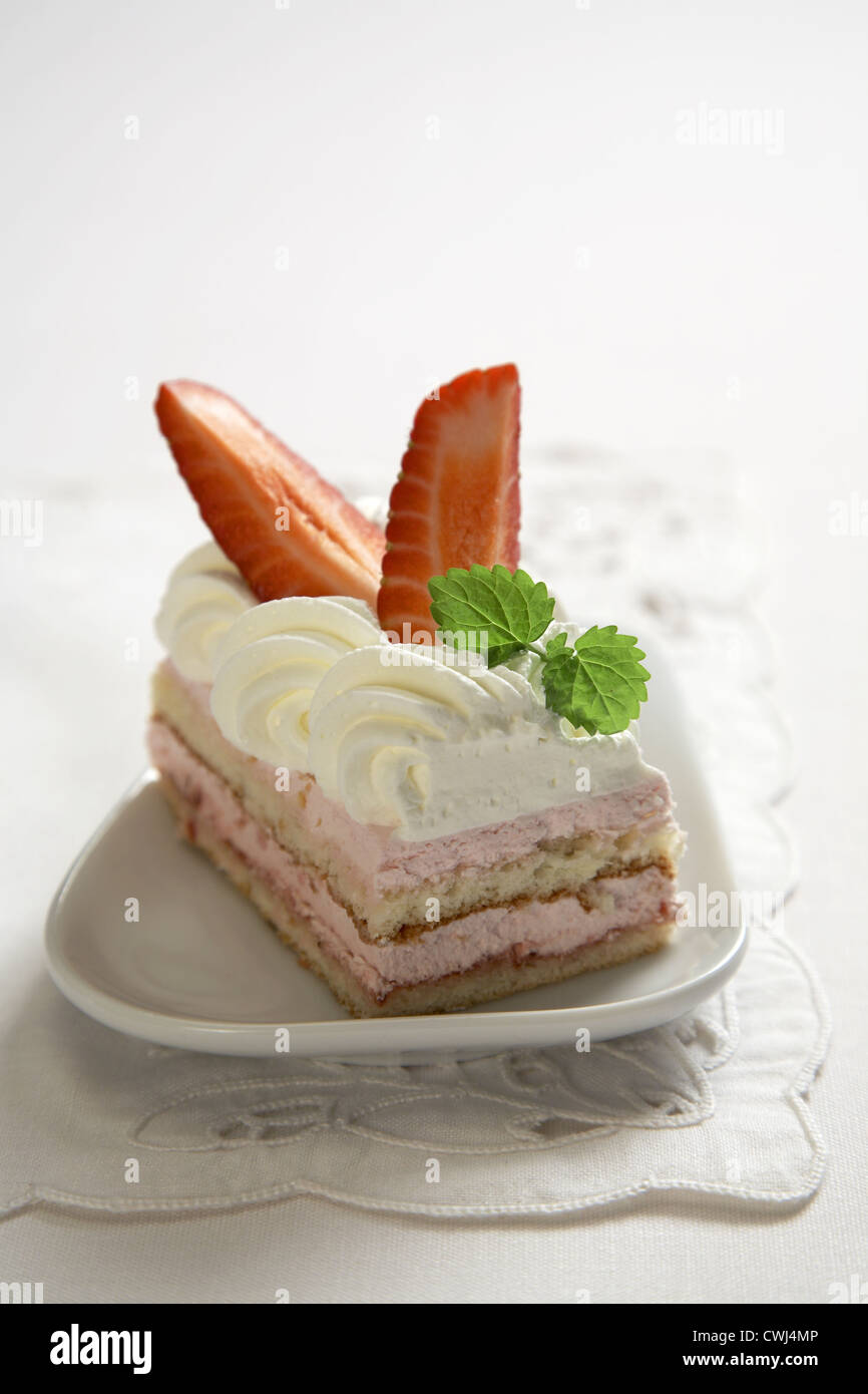 Cakes with Strawberry Cream Stock Photo - Alamy