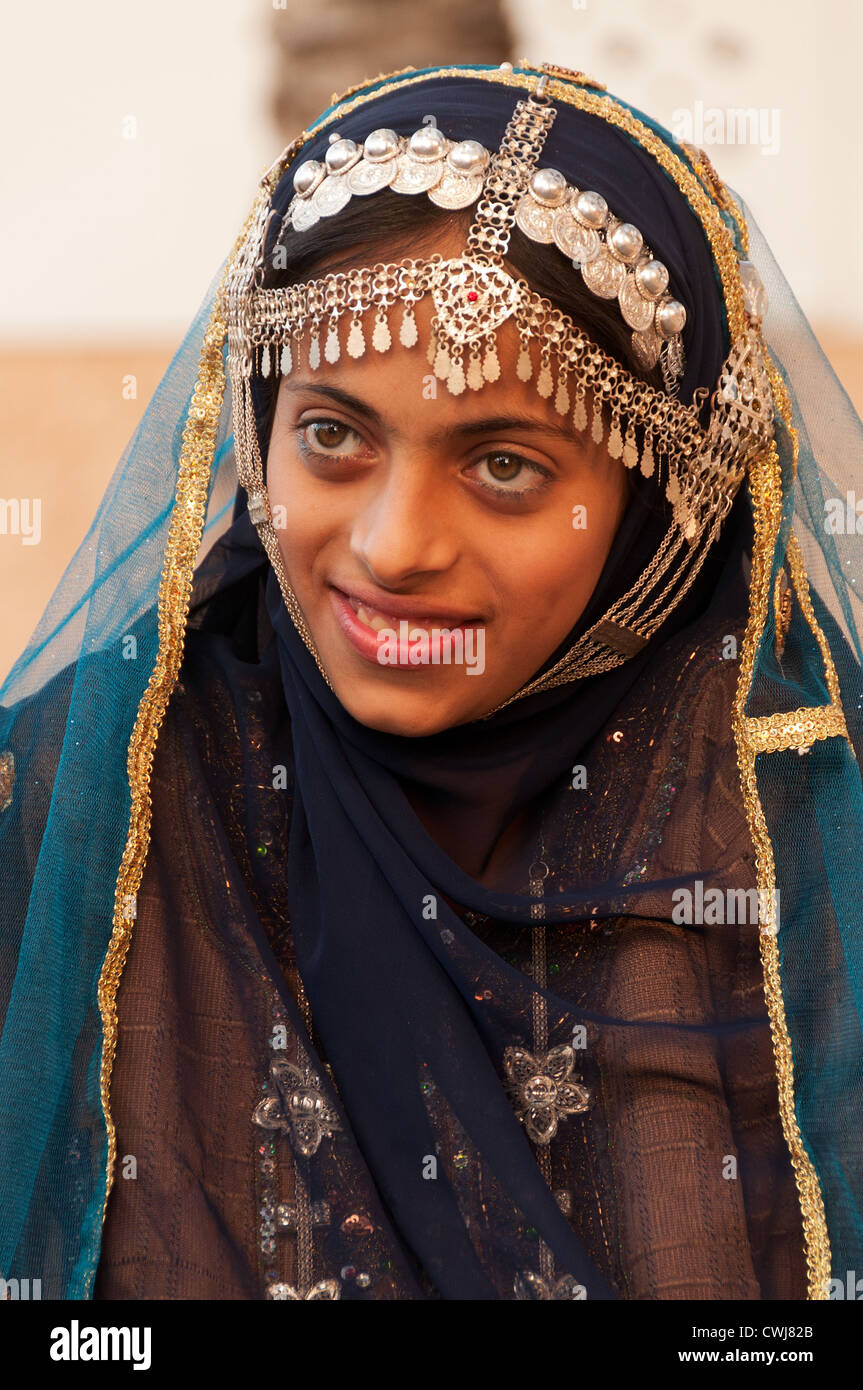 Elk207-1586v Oman, Muscat, Muscat Festival, girl in traditional dance costume Stock Photo